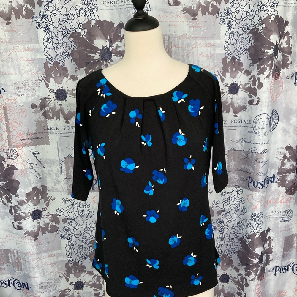 Liz Claiborne Black and Blue Pleated 3/4 Sleeve Blouse